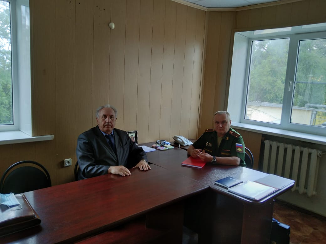 Григорий Фоменко встретился с военкомом города Красный Сулин и  Красносулинского  района